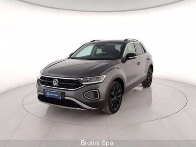 Usata VW T-Roc Sport 116 CV (85 kW) 2023 Grigio metallizzato SUV