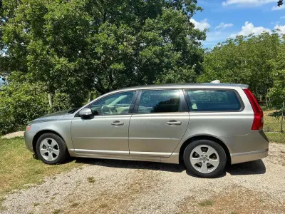 Usata Volvo V70 Kinetic 163 CV (119 kW) 2008 Grigio Station wagon
