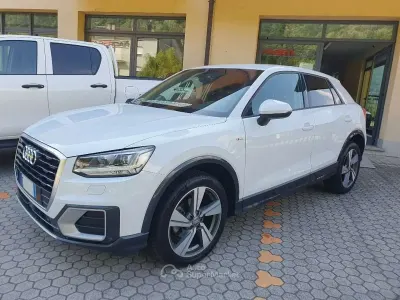 Usata Audi Q2 Business 116 CV (85 kW) 2020 Bianco SUV