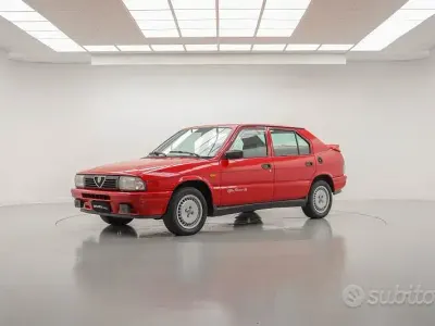 Usata Alfa Romeo 33 Quadrifoglio Verde 118 CV (86 kW) 1988 Rosso Berlina
