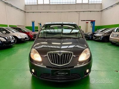 Usata Lancia Musa 78 CV (57 kW) 2010 Grigio Monovolume