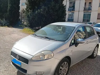 Usata Fiat Grande Punto Dynamic 95 CV (69 kW) 2006 Grigio Utilitaria