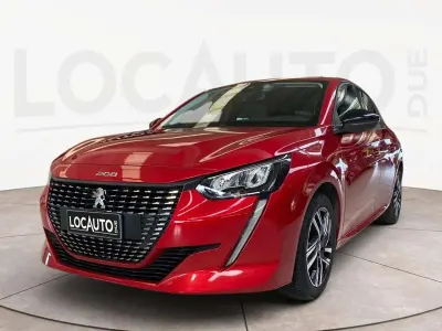 Begagnad Peugeot 208 Allure 75 HK (55 kW) 2022 Röd Halvkombi