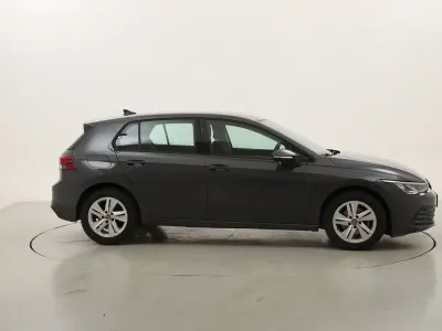 Usata VW Golf VII Life 110 CV (80 kW) 2021 Grigiogrigio Utilitaria