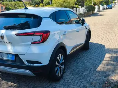 Usata Renault Captur Intens 91 CV (66 kW) 2020 Bianco SUV