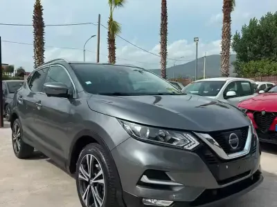 Usata Nissan Qashqai Tekna 131 CV (96 kW) 2019 Grigio SUV