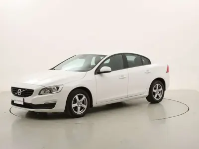 Usata Volvo S60 Kinetic 190 CV (139 kW) 2018 Bianco Berlina