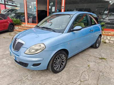Usata Lancia Ypsilon 69 CV (50 kW) 2006 Blu Utilitaria