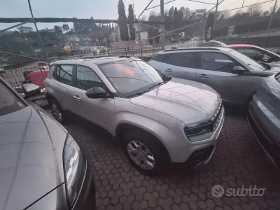 Nuova Jeep Avenger Summit 101 CV (74 kW) 2026 Grigio SUV