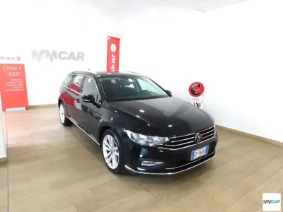 Usata VW Passat Alltrack Business 150 CV (110 kW) 2023 Nero Station wagon