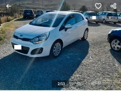 Usata Kia Rio 90 CV (66 kW) 2013 Bianco Berlina