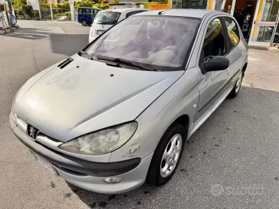 Usata Peugeot 206 Roland Garros 75 CV (55 kW) 2004 Blu Berlina