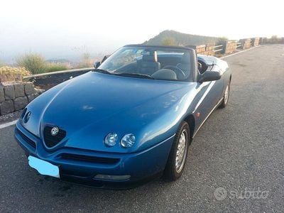 Usata Alfa Romeo Spider 150 CV (110 kW) 1995 Blu Cabrio