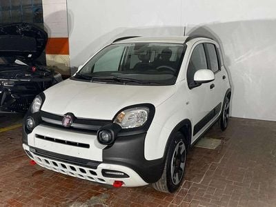 Usata Fiat Panda Cross Cross Plus 69 CV (50 kW) 2024 Bianco Utilitaria