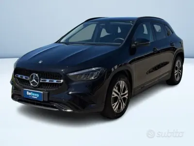 Usata Mercedes GLA200 Advanced 150 CV (110 kW) 2024 Nero SUV