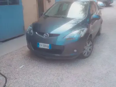 Usata Mazda 2 75 CV (55 kW) 2012 Utilitaria