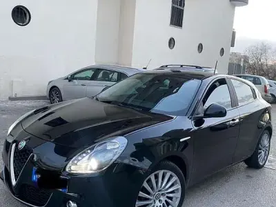 Usata Alfa Romeo Giulietta Distinctive 105 CV (77 kW) 2015 Nero Utilitaria