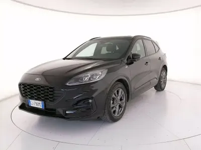 Usata Ford Kuga ST-Line X 190 CV (139 kW) 2022 Agate black (metallizzato) SUV