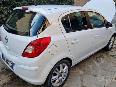 Usata Opel Corsa 85 CV (62 kW) 2012 Bianco Berlina
