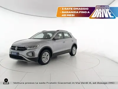 Usata VW T-Roc Life 150 CV (110 kW) 2023 Pyrit silver metallizzato SUV