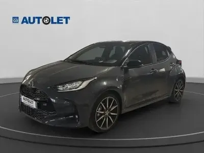 Usata Toyota Yaris Hybrid Sport 92 CV (67 kW) 2025 Storm grey & black Berlina