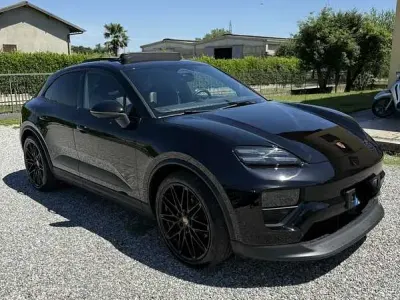 Usata Porsche Macan 300 kW (408 CV) 2025 Nero SUV