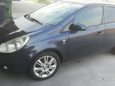 Usata Opel Corsa 85 CV (62 kW) 2010 Bluazzurro Utilitaria