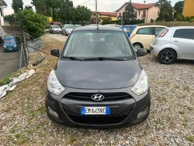 Usata Hyundai i10 69 CV (50 kW) 2012 Grigio Utilitaria