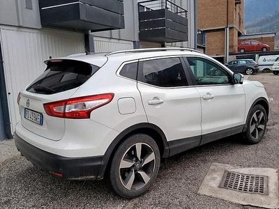 Usata Nissan Qashqai 130 CV (95 kW) 2016 Bianco SUV