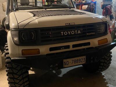 usata Toyota Land Cruiser lj70 faro quadro