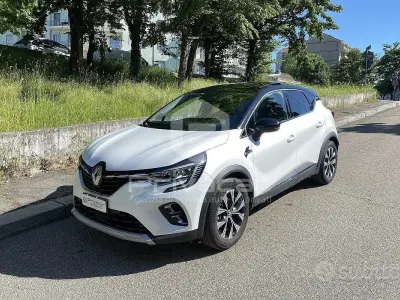 Second-hand Renault Captur Techno 94 CP (69 kW) 2023 Alb SUV