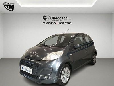 Usata Peugeot 107 Active 68 CV (50 kW) 2013 Grigio Utilitaria
