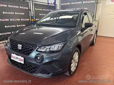 Usado Seat Arona Style 95 CV (69 kW) 2023 Gris SUV