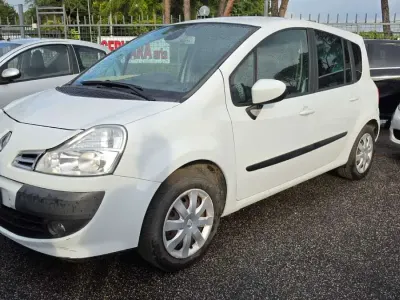 Usata Renault Grand Modus 111 CV (81 kW) 2011 Bianco Monovolume