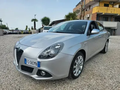 Usata Alfa Romeo Giulietta 120 CV (88 kW) 2017 Grigio Utilitaria
