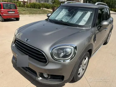Usata Mini One D Countryman Business 116 CV (85 kW) 2017 Grigio SUV