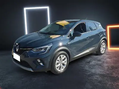 Usata Renault Captur Intens 160 CV (117 kW) 2022 Blu scuro SUV