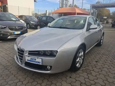 Second-hand Alfa Romeo 159 Progression 160 CP (117 kW) 2007 Argintiu Berlinǎ