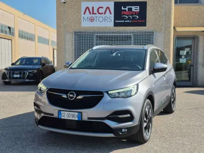 Usata Opel Grandland X Elegance 131 CV (96 kW) 2021 Grigio SUV