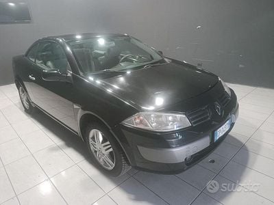 Nero Usata 2004 Renault Mégane Cabriolet Cabrio | 1900 €