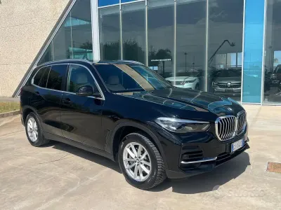 Begagnad BMW X5 Efficient Dynamics 231 HK (169 kW) 2022 Blå SUV