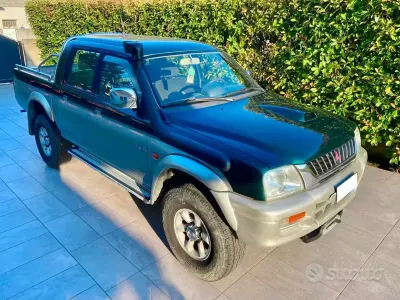 Usata Mitsubishi L200 87 CV (63 kW) 1999 Verde Pick-up