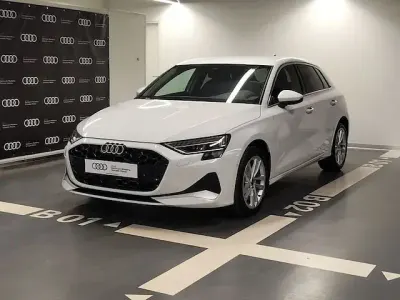 Nuova Audi A3 Advanced Plus 150 CV (110 kW) 2025 Bianco ghiaccio metallizzato Berlina