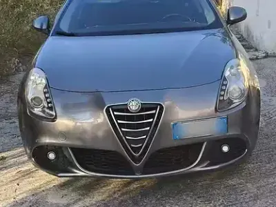 Usata Alfa Romeo Giulietta 2012 Grigio Utilitaria