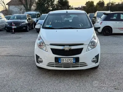 Usata Chevrolet Spark LS 65 CV (47 kW) 2011 Bianco Utilitaria