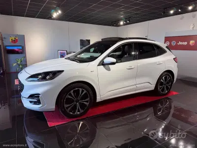 Usata Ford Kuga ST-Line 120 CV (88 kW) 2022 Bianco SUV