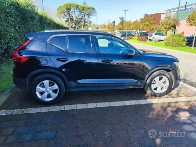 Usata Volvo XC40 150 CV (110 kW) 2020 Nero SUV