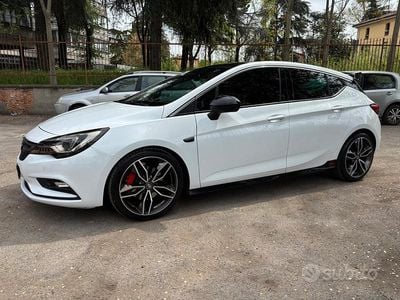 Begagnad Opel Astra OPC 160 HK (117 kW) 2019 Vit Sedan