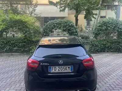 Usata Mercedes 200 136 CV (100 kW) 2016 Nero Berlina