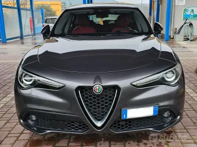 Usata Alfa Romeo Stelvio 190 CV (139 kW) 2020 Grigio SUV